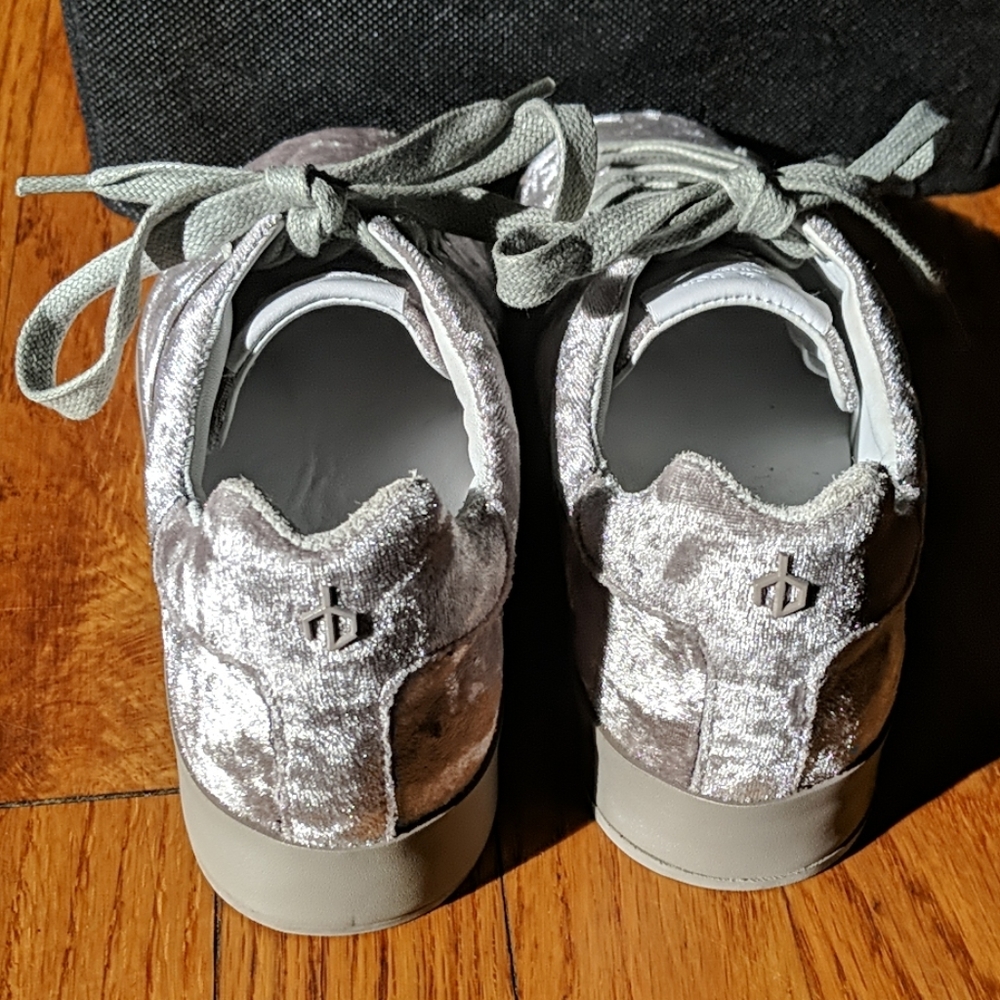 NWOT Rag and bone crushed velvet sneaker - Picture 3 of 4